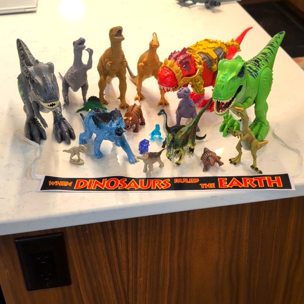 Mixed Dinosaur Lot with Banner